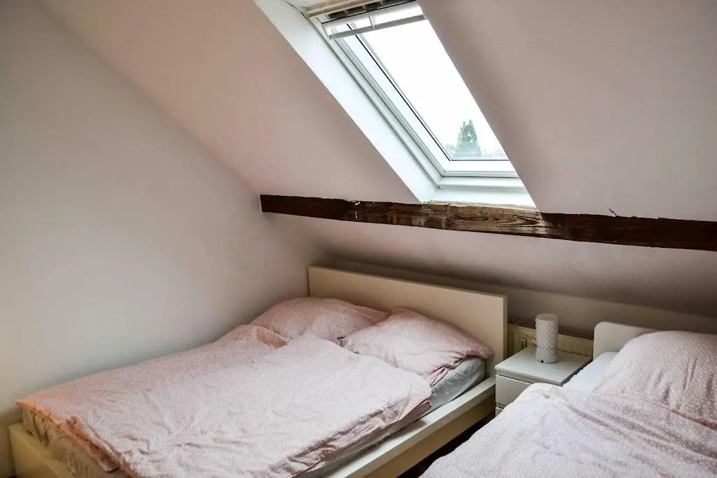 Schoene Dachgeschosswohnung Nahe Koeln Apartment Cologne